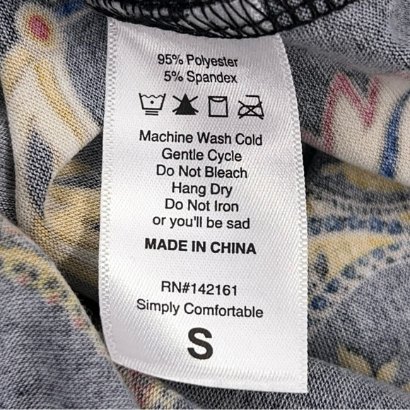 New Small LuLaRoe Black Gold Paisley Print Tee Irma Colorful Stretch Oversized - Picture 16 of 16